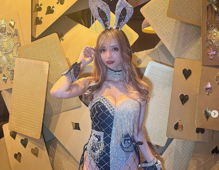 ラスベガスにジャパニーズバニーガール』バーレスク かえるちゃんの姿がエグイ！！！ | Glam（グラム）